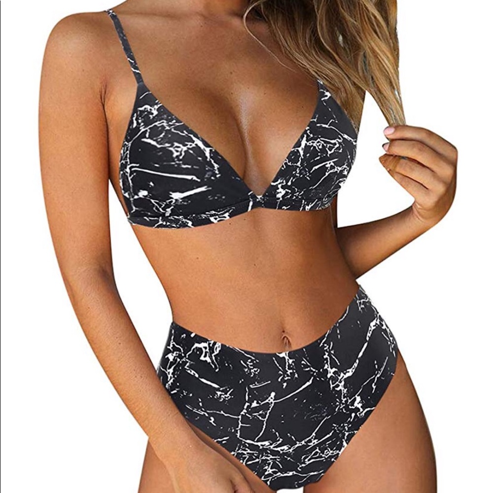 Black and White bikini, high waisted, cheeky. lg